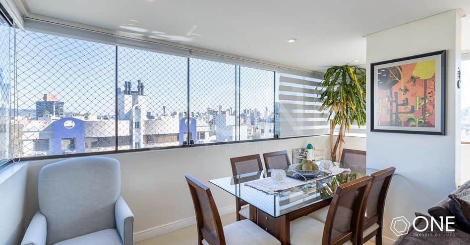 Exklusivität und Eleganz in jedem Detail dieser einzigartigen Penthouse-Wohnung