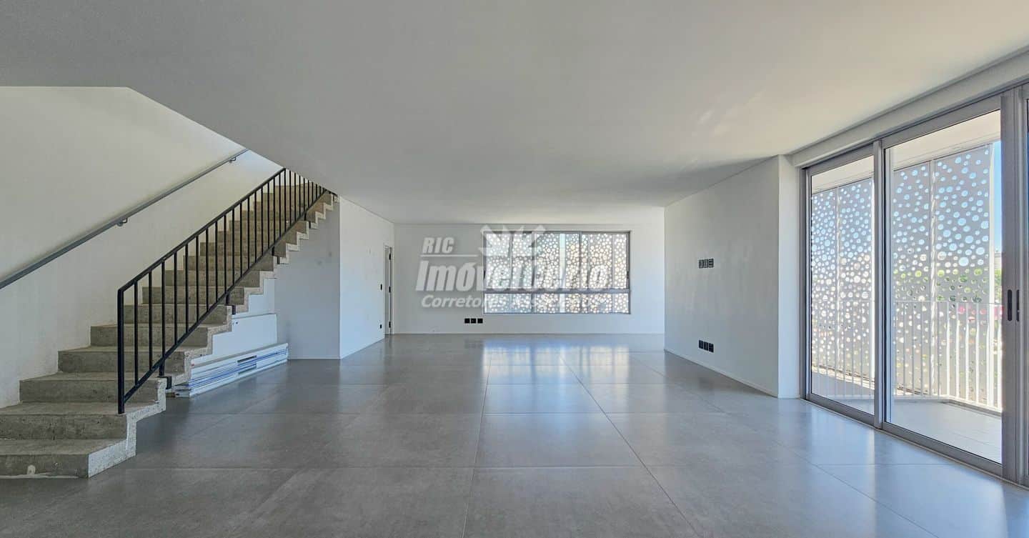 227 m² Duplex Penthouse with 3 Suites and 3 Parking Spaces in Vila Izabel
