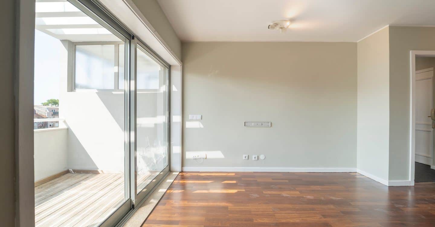 Apartamento T3 com varandas na Foz do Douro, Porto