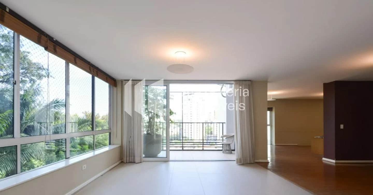 Design, confort et sophistication dans ce duplex de 285 m² avec 3 suites à Higienópolis
