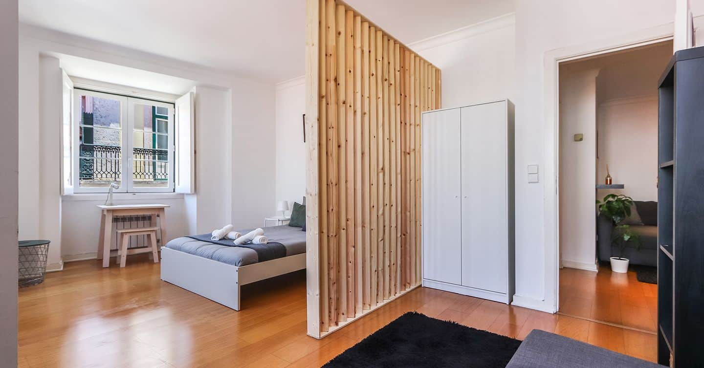Apartamento 1 quarto na praça Luís de Camões, com elevador e vaga de garagem