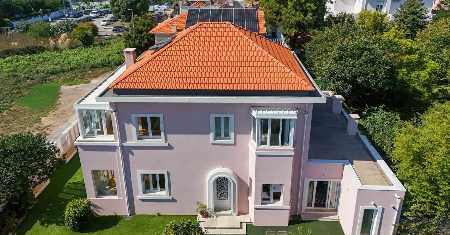 Casa T5 renovada em 2023, com jardim de 186m², em Nevogilde