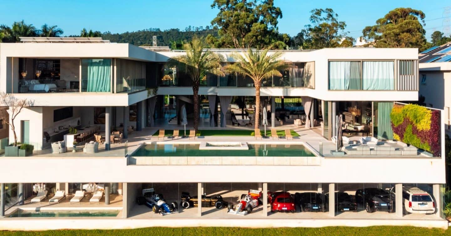 A Luxury and Exclusive Icon in the Heart of Tamboré
