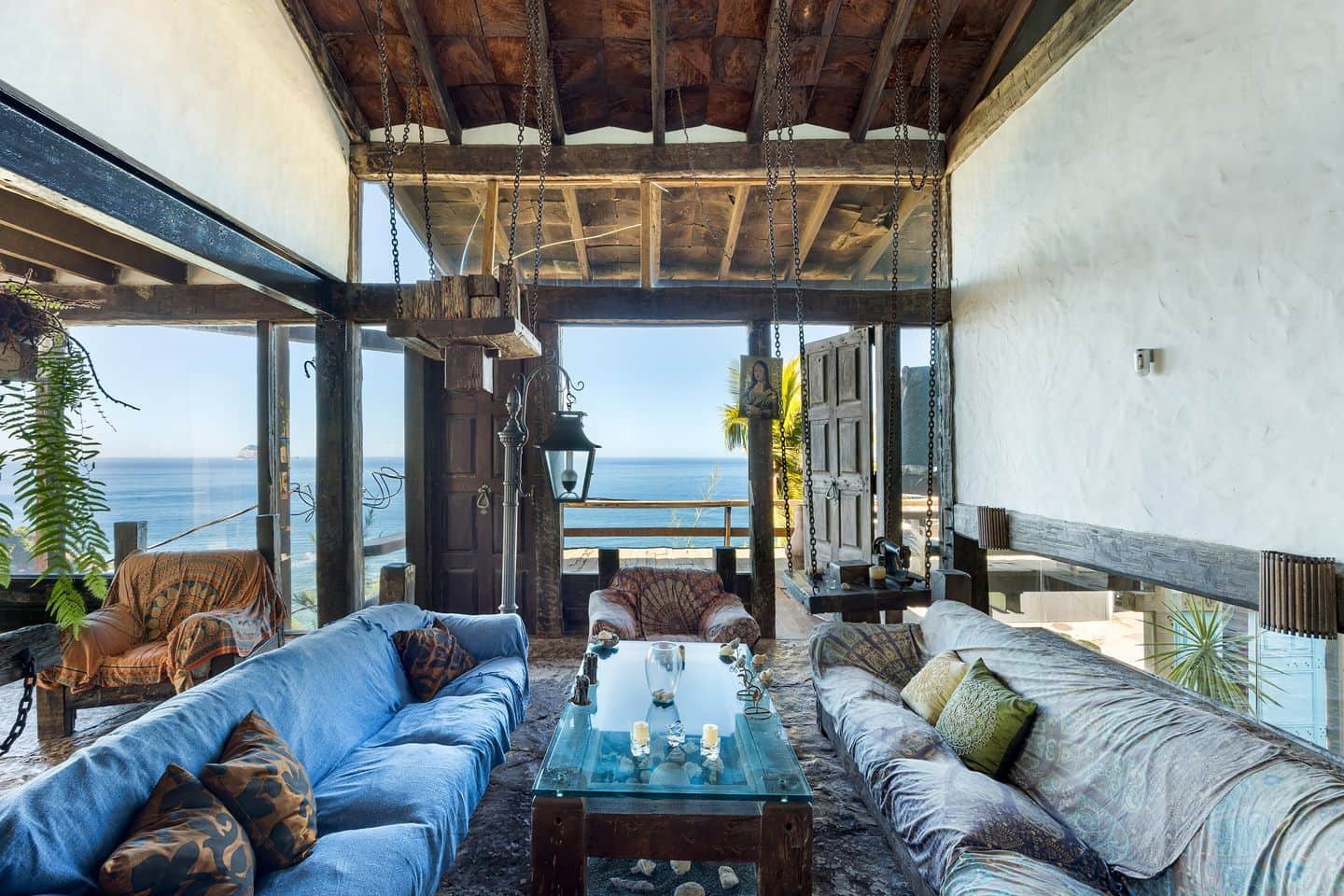Casa espetacular do arquiteto Zanine Caldas, na melhor localização da Joatinga