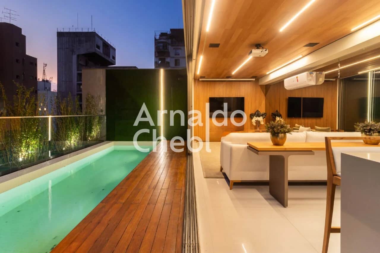 Triplex Penthouse with 2 Suites for Sale in Itaim Bibi