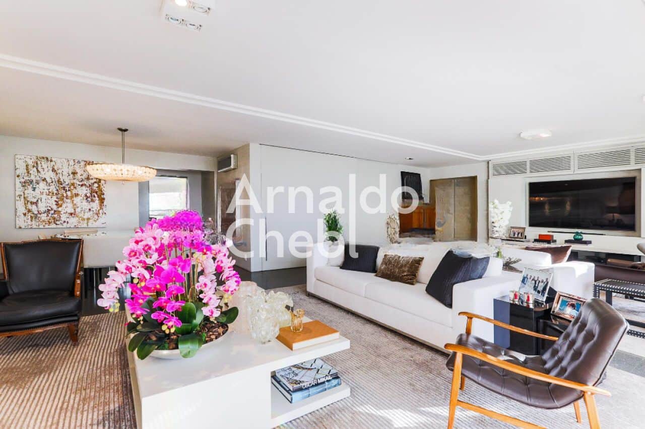 234 m² Apartment with 2 Bedrooms, 2 Suites for Sale in Vila Nova Conceição