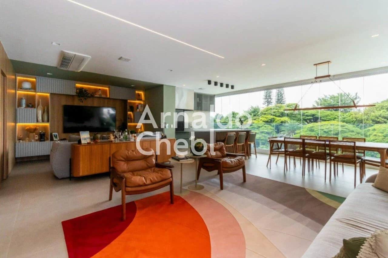186 m² Apartment with 3 Bedrooms, 3 Suites for Sale in Ibirapuera