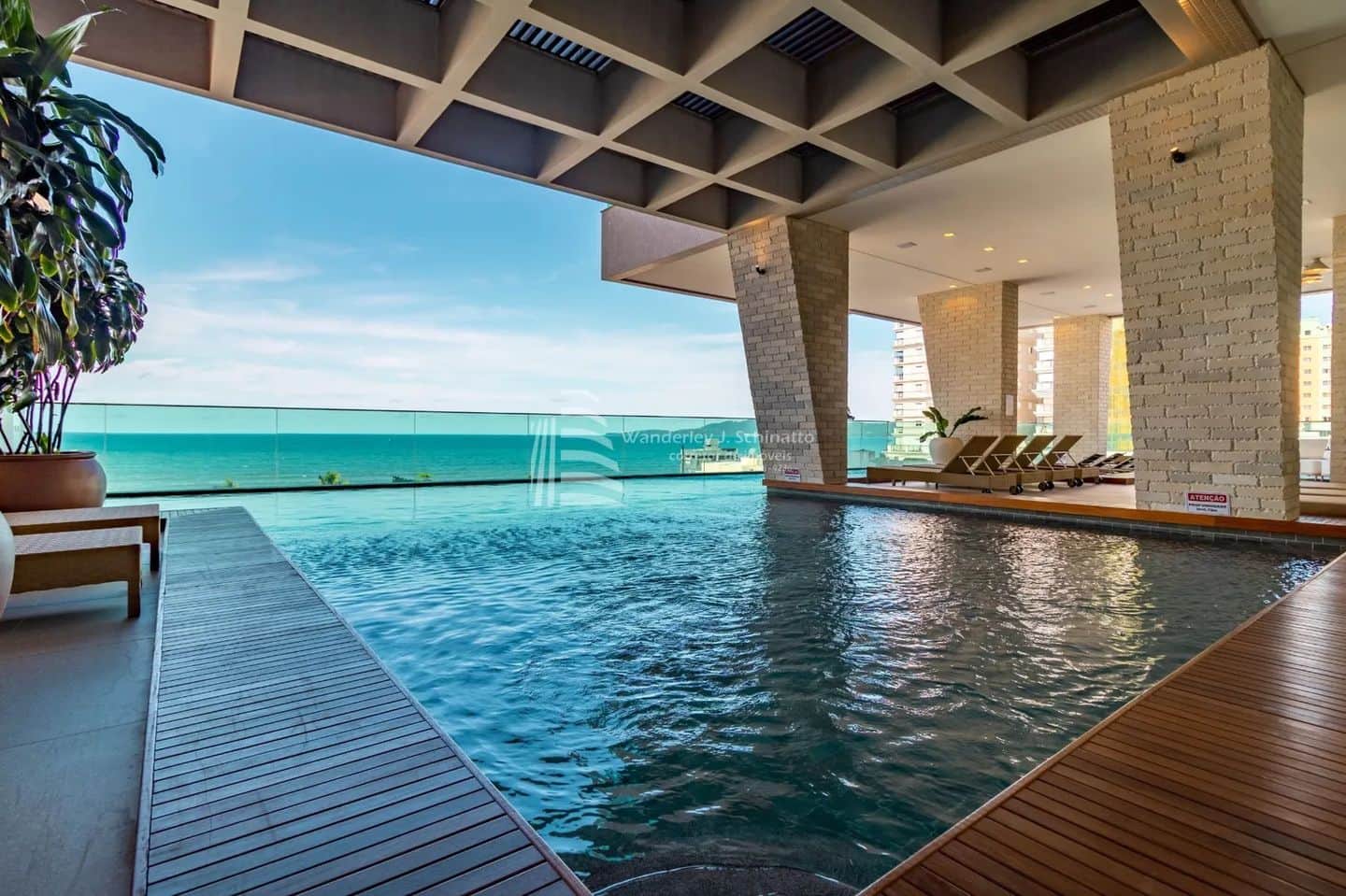GARDEN SQUARE RESIDENCE