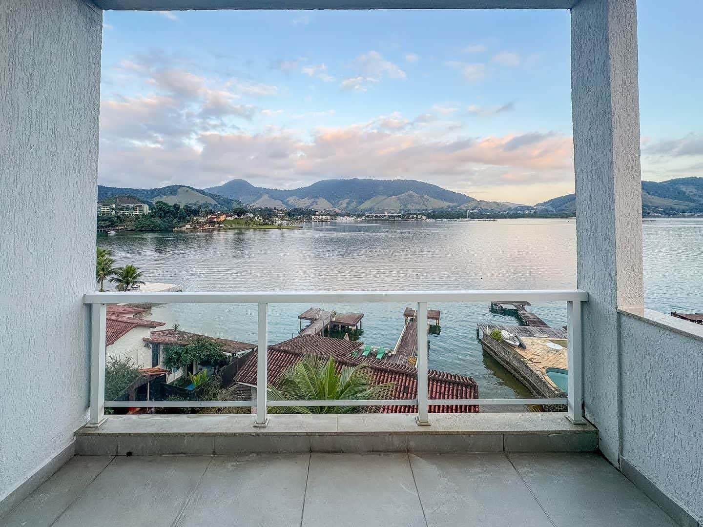 Casa vista mar com elegância em cada detalhe