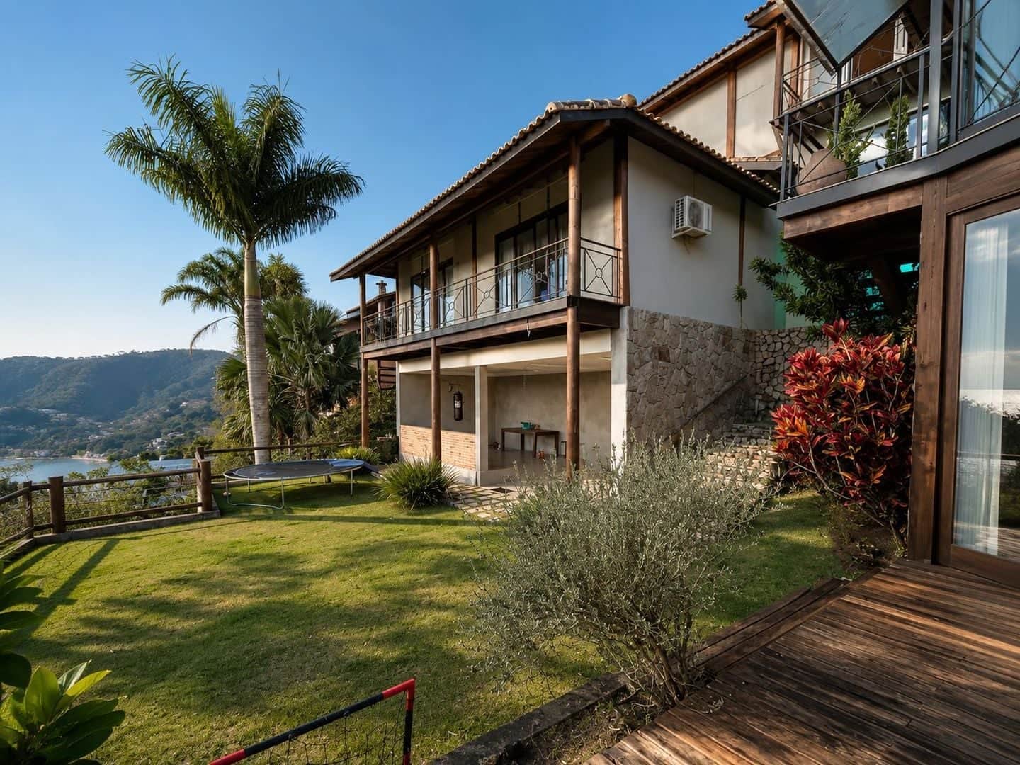 Casa em condomínio com vista para as montanhas em Nogueira, Petrópolis