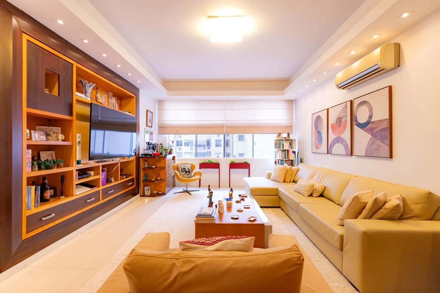 O Refúgio Perfeito em Copacabana: Elegância, Luz e Modernidade