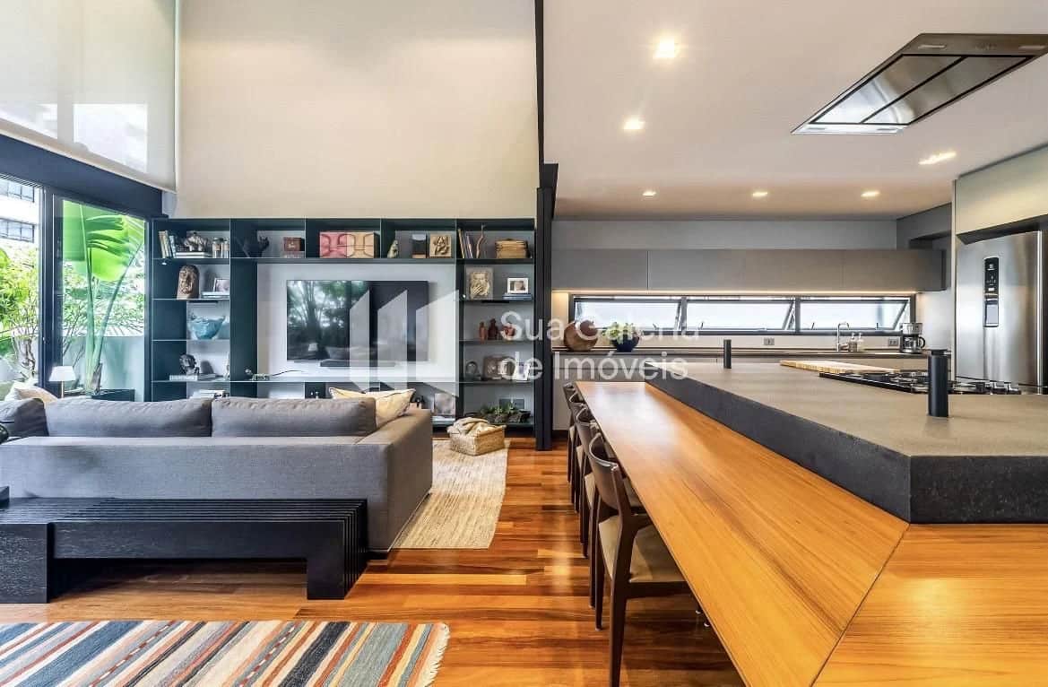 Appartement duplex avec double hauteur sous plafond, vaste balcon et projet d’auteur à Higienópolis