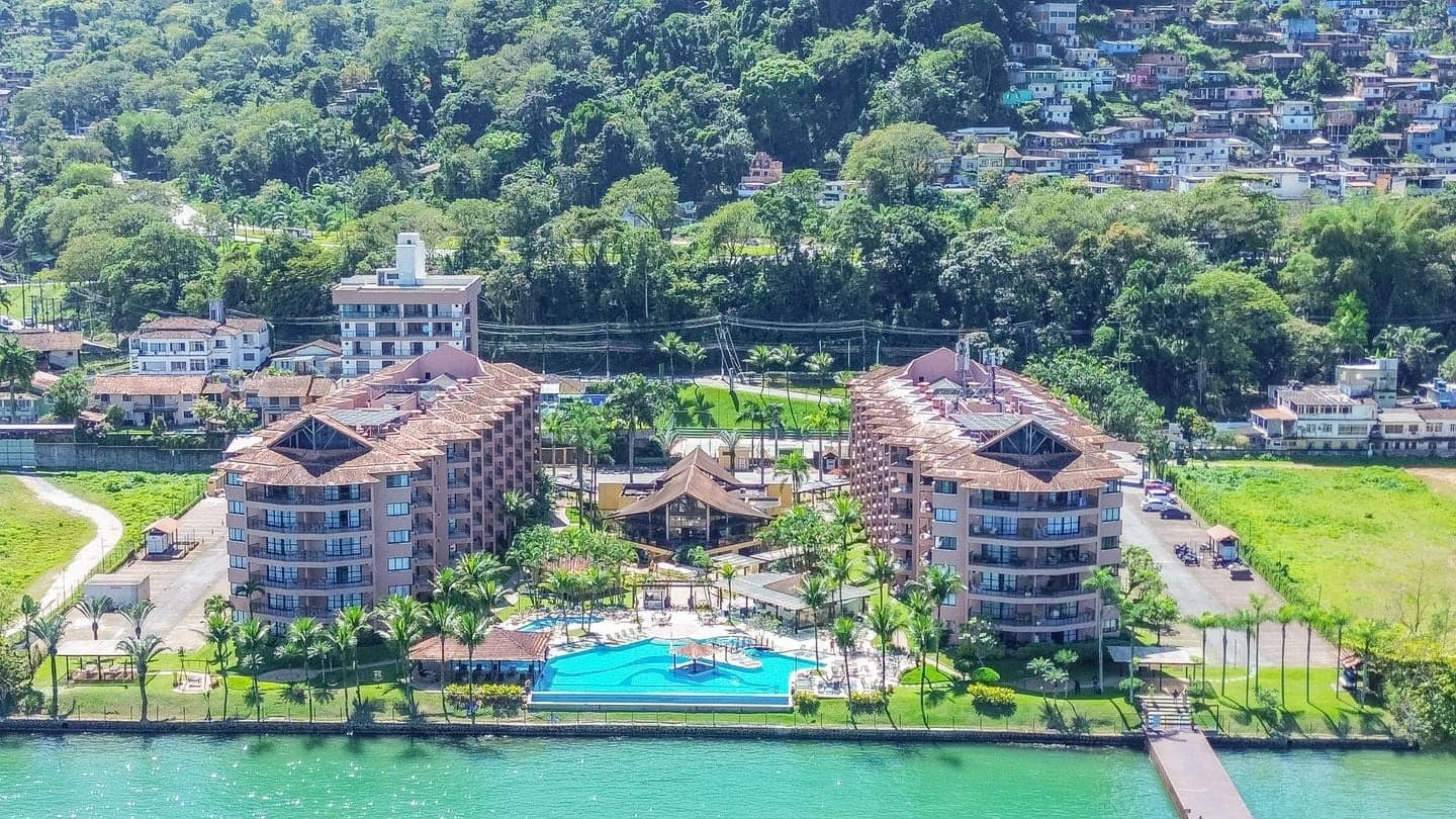 Apartamento com 2 quartos, Piscina Coletiva e Academia