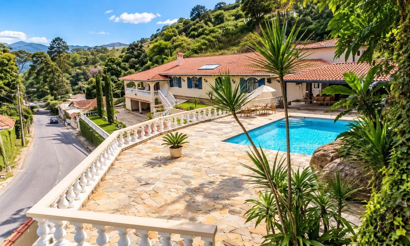 Casa exclusiva no Carangola | Entre Petrópolis e Itaipava