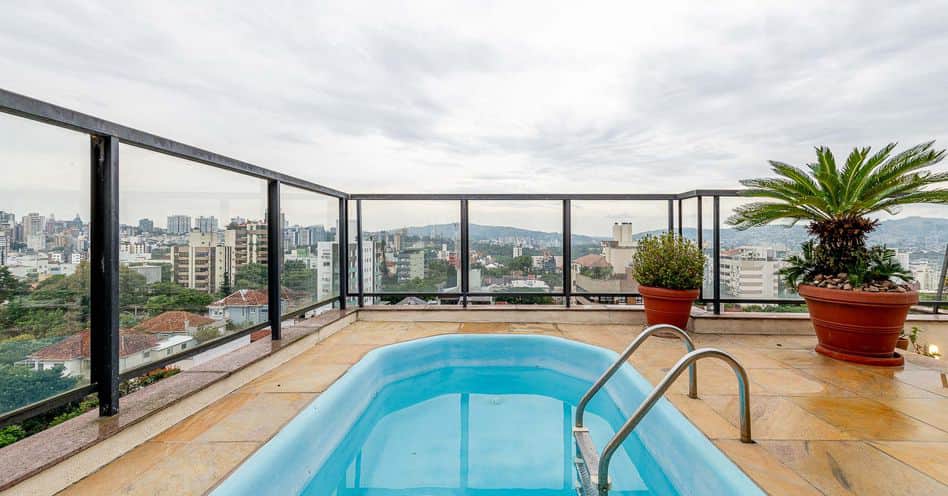 Ático exclusivo en Petrópolis: lujo y confort en cada detalle