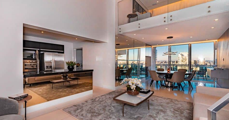 Sophisticated Brooklin: Elegance and Comfort at the Peak of Exclusivity