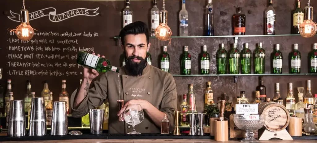 Noturno Curitibano: Minimalismo, Jazz e Coquetelaria de Alta Precisão